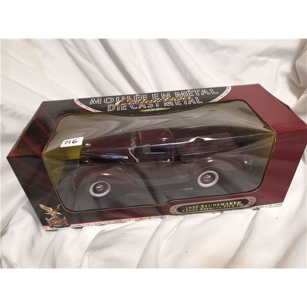 1:18 studebaker truck die cast car