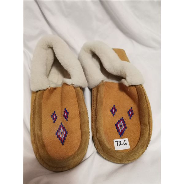 Men's gently use mocassins, hand made