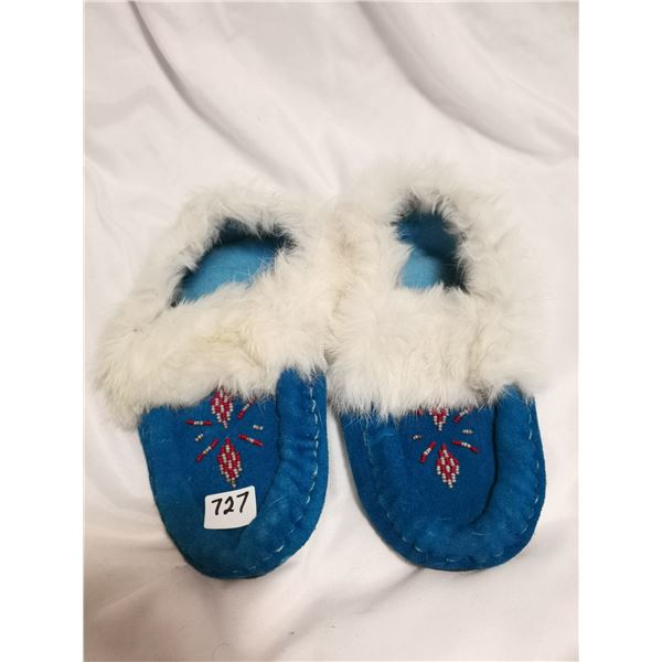 Blue ladies mocassins, new