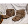 Image 5 : New mocassins, used mukluks