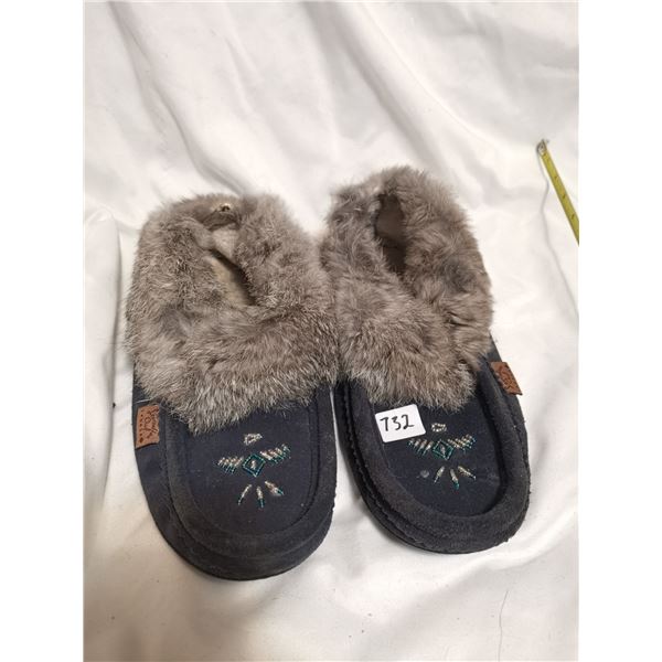 Navy blue ladies mocassins, used