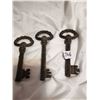 Image 3 : Large cast iron lock keys