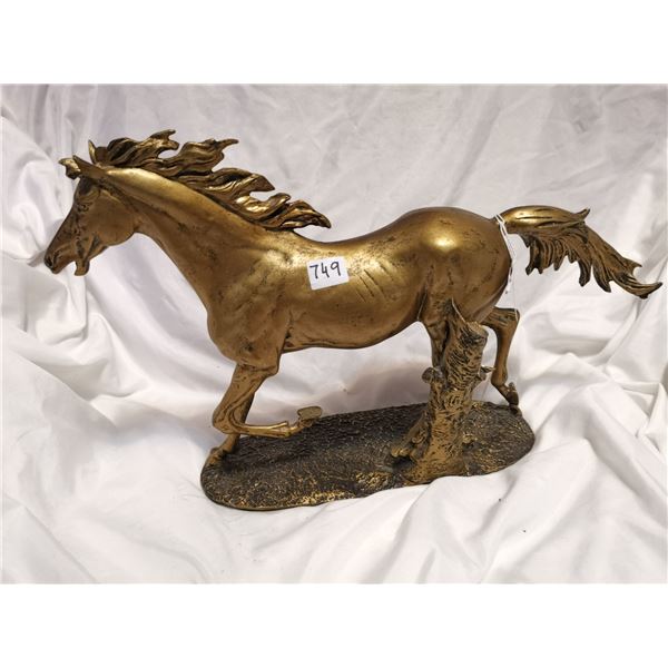 Large horse statue, resin