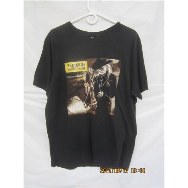 Vintage Willie Nelson Ride Me Back Home Concert Shirt  Size XL
