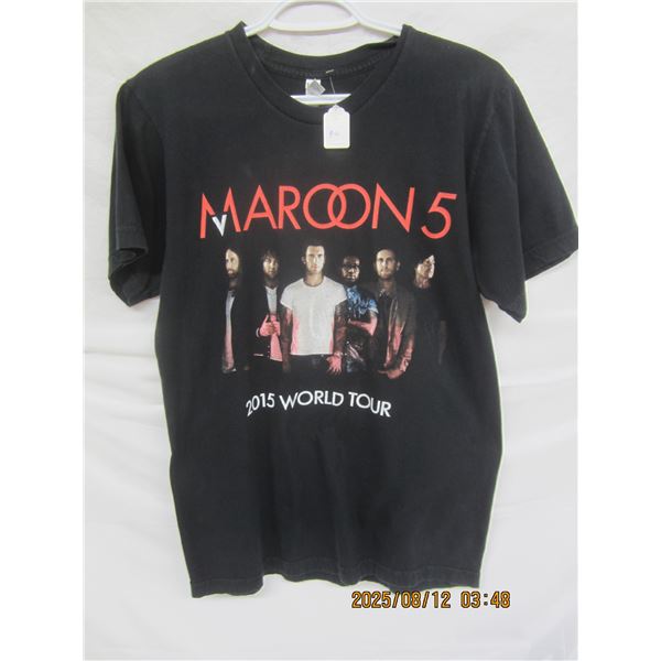 Vintage Maroon 5 2015 Tour Shirt Size Medium