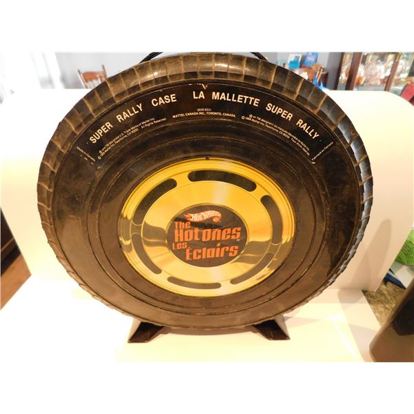 1968, HOT WHEELS CAR CASE, WITH SOME VINTAGE CARS