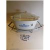 Image 2 : WHITE CORN FLOWER CORELLE CASSEROLE WITH LID AND STAND P-12-2 ½ M-1