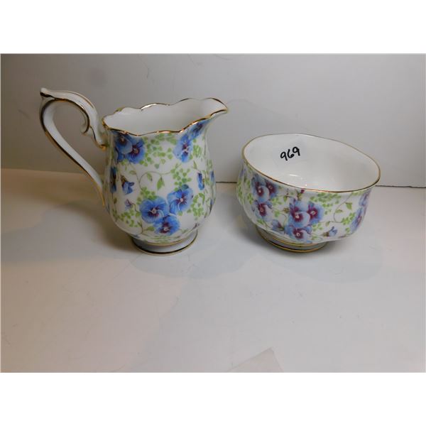 ROYAL ALBERT CREAM AND SUGAR SET, PANSY PATTERN