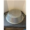 Image 5 : Metal mixing pan 20"-2 handles "nice"