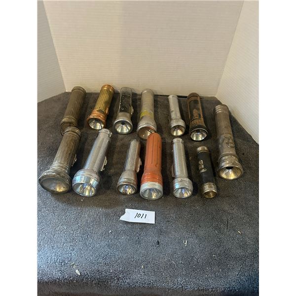 13 vintage flash lights