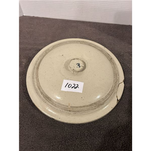 Crock lid stamped 3 gallon has small crack