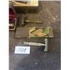 Image 3 : Vintage razors -lot of 5 plus misc pc's