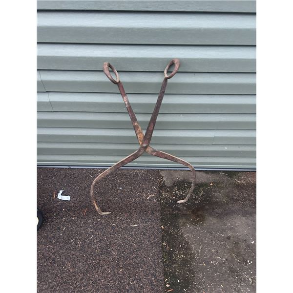 Ice tongs- 36" high