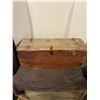 Image 1 : Dovetail box -lift lid- edwardsburg table syrup 27"Wx10"Hx10"deep