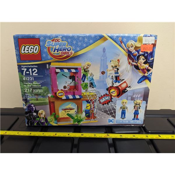 Lego Set #41231 NIB - DC Super Hero Girls Harley Quinn™ to the rescue