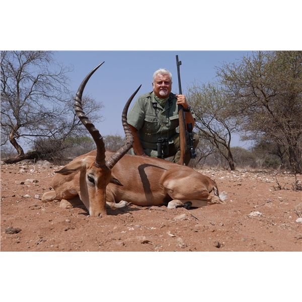 Hunters Creek Safari's - 5 Days 2 Hunters 20 Impala