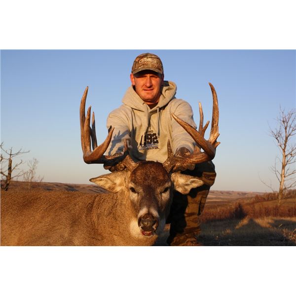 Buckbrush Outfitters                                                                        Alberta 