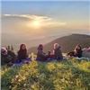 Image 3 : ALBERTA VACATION ADVENTURE FOR 2 COUPLES - $11,000 / EXHIBITOR