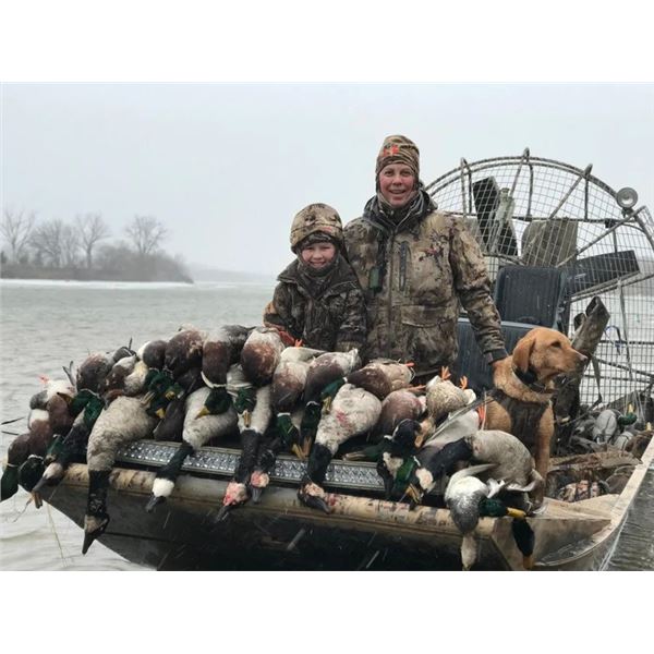 This is a 5-day Waterfowl and Upland Grouse over pointing dogs hunt for 1 hunter in Ontario, Provinc