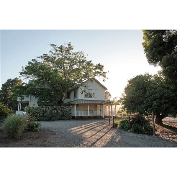 California - Farmhouse Luxury in Napa Vineyards for two (2) people