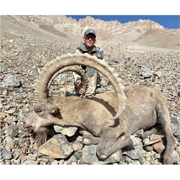 Kyrgyzstan – Mid-Asian Ibex hunt for one (1) hunter