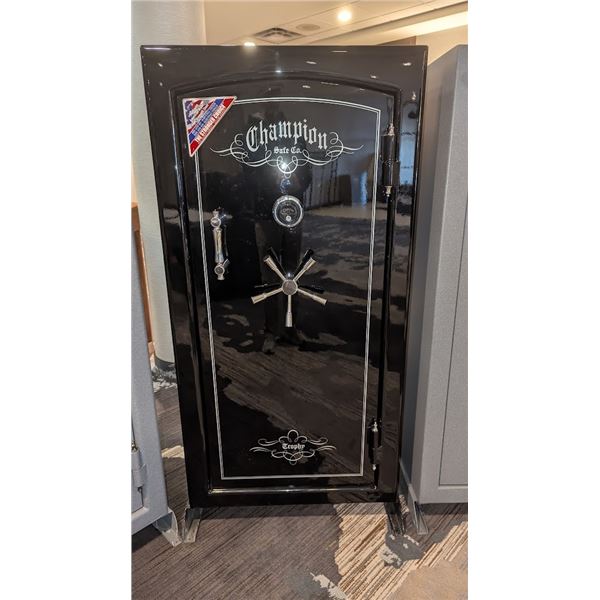 Champion Safe Co. Trophy Series Model TY-25 – 24-Gun Safe in Ivory Glass and Platinum