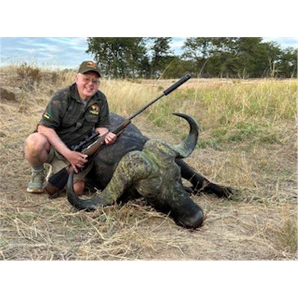 10 Day Mozambique Cape Buffalo Safari for One Hunter