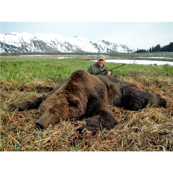 10 Day Alaska Guided Brown Bear and Black Bear Rifle Hunt for One Hunter
