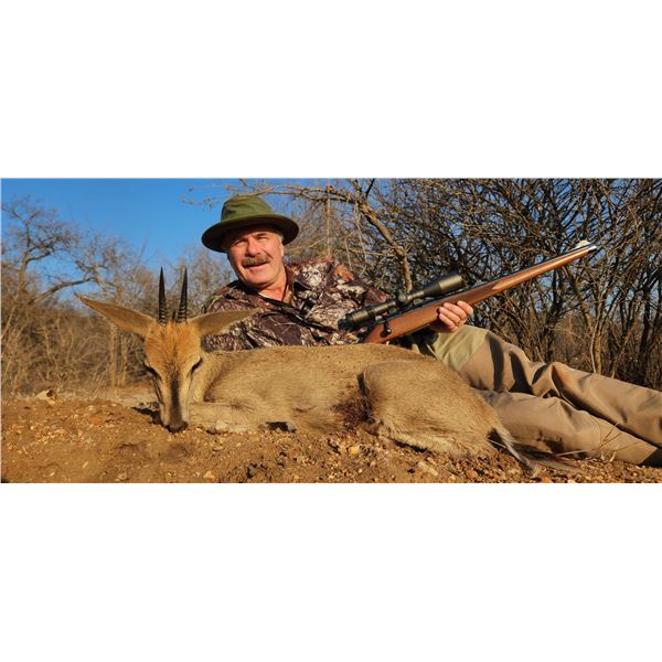 6 Day South Africa Tiny Ten Starter for One Hunter and One Non-Hunter includes 4 Trophies