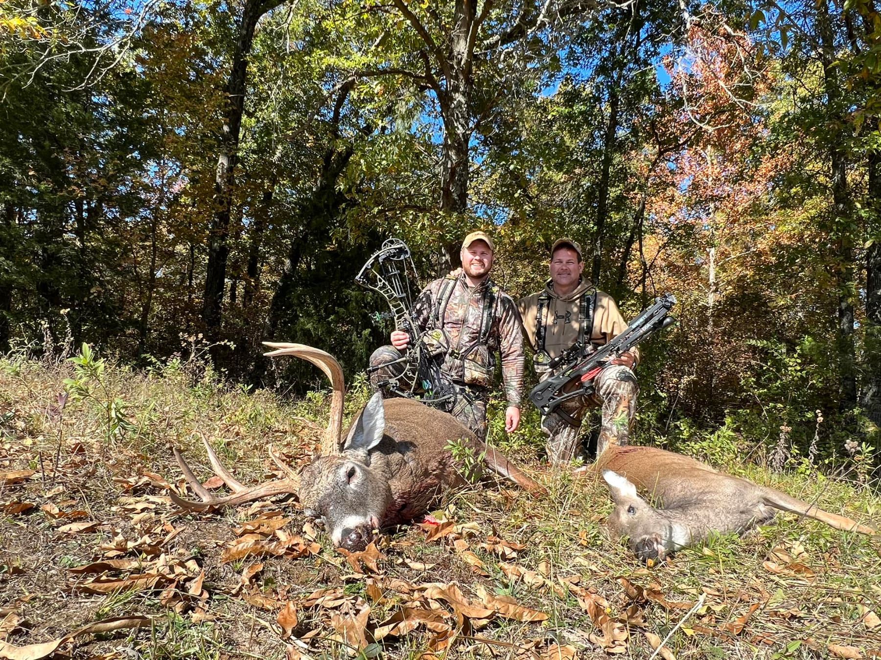 SL33 - MISSOURI ARCHERY WHITETAIL HUNT FOR 2 HUNTERS