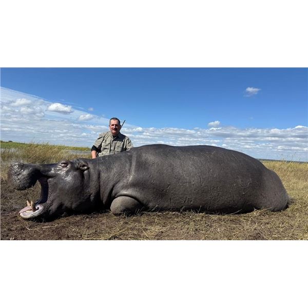 7 DAY CAPRIVI, NAMIBIA SAFARI - INCLUDES ONE NON-EXPORTABLE/NON-TROPHY HIPPO