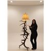 Image 2 : BEAUTIFUL EXTRA LARGE ELK AND MULE DEER ANTLER FLOOR LAMP