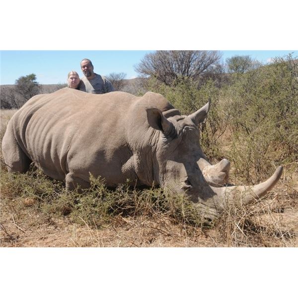 7 Day South African Plains Game and White Rhino Vita Dart Hunt for 3 Hunters