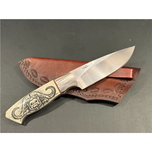 Custom Scrimshaw Knife by Nkosi Jubane – Africa Hunting Gazette