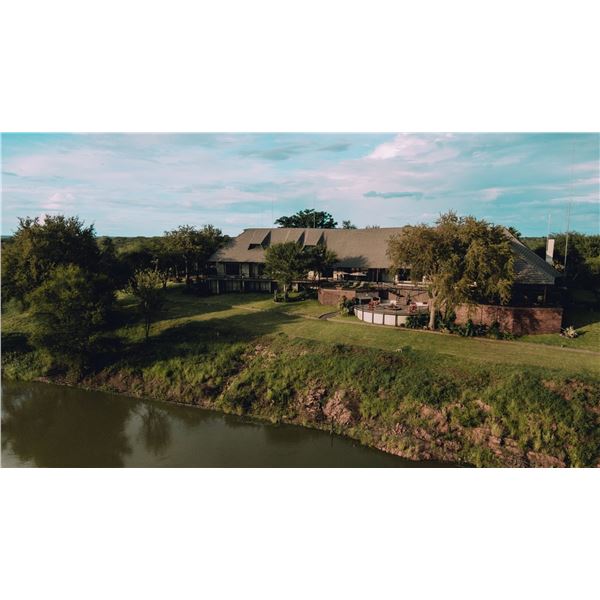 LA42- South Africa – Tolile Hunting Lodge – Plains Games