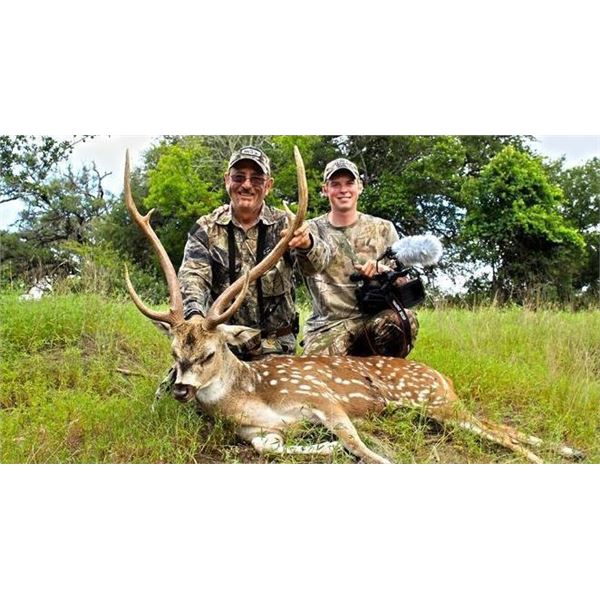 Trophy Texas Exotic Hunt for 2-5 Hunters for Five Trophy Exotics