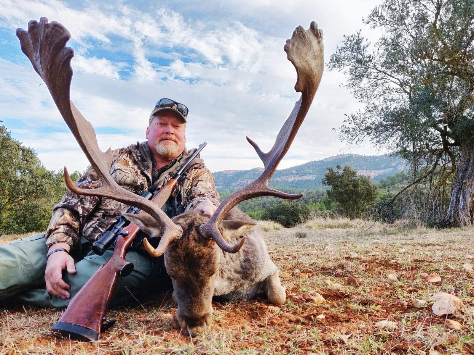 4-day Fallow Deer or Roe Deer Hunt in Spain for One Hunter and Non ...
