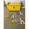 Image 1 : Toy Chest and Room Decor