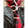 Image 2 : Canadiana Winter Clothes