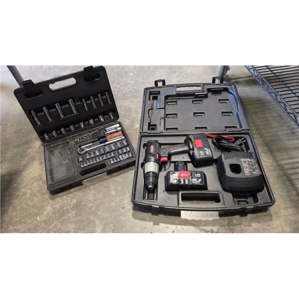 CRAFTSMAN CORDLESS DRILL WITH BATTERY AND CHARGER IN CASE, WORKING AND CRAFTSMAN SOCKET SET, COMPLET