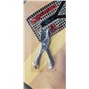 Image 2 : CASE OF METAL HOLE PUCHES, 144 PCS