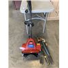 Image 2 : TORO POWER SHOVEL AND YARD TOOLS