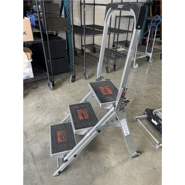 LITTLE GIANT PORTABLE STEP STOOL