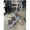 Image 1 : LITTLE GIANT PORTABLE STEP STOOL