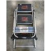 Image 3 : LITTLE GIANT PORTABLE STEP STOOL