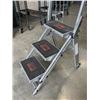 Image 2 : LITTLE GIANT PORTABLE STEP STOOL