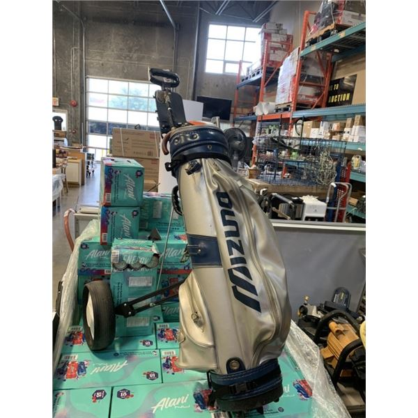 GOLF CLUBS IN MIZUNO BAG ON CADDY CART