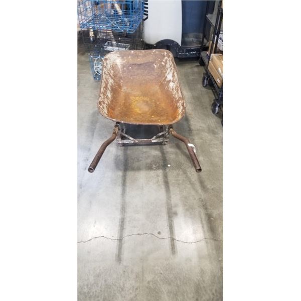 METAL WHEELBARROW