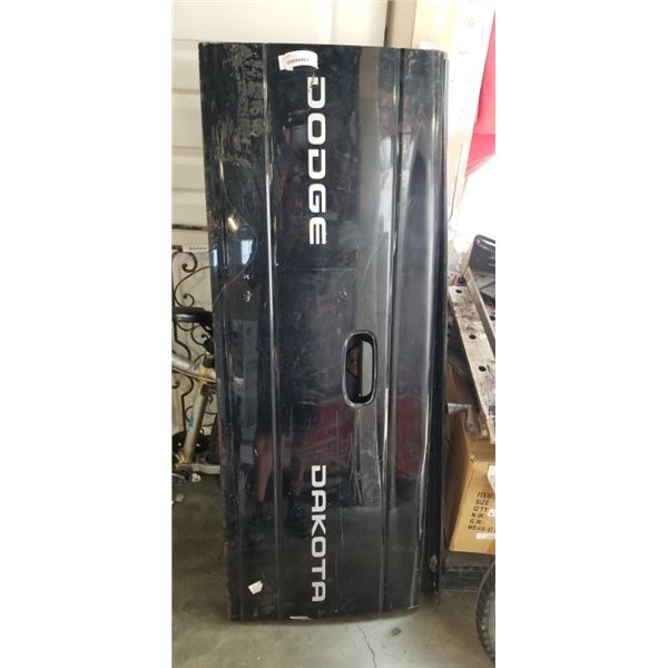 DODGE DAKOTA TAILGATE