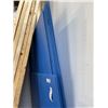 Image 2 : 13 SHEETS OF BLUE PLASTIC, 1/8" THICH, 40" X 96" AND 3 SHEETS 72" X 40"